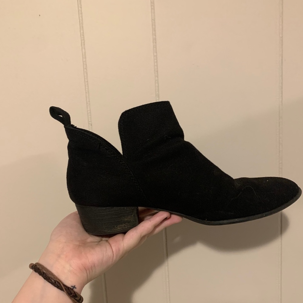 American Eagle black ankle boots